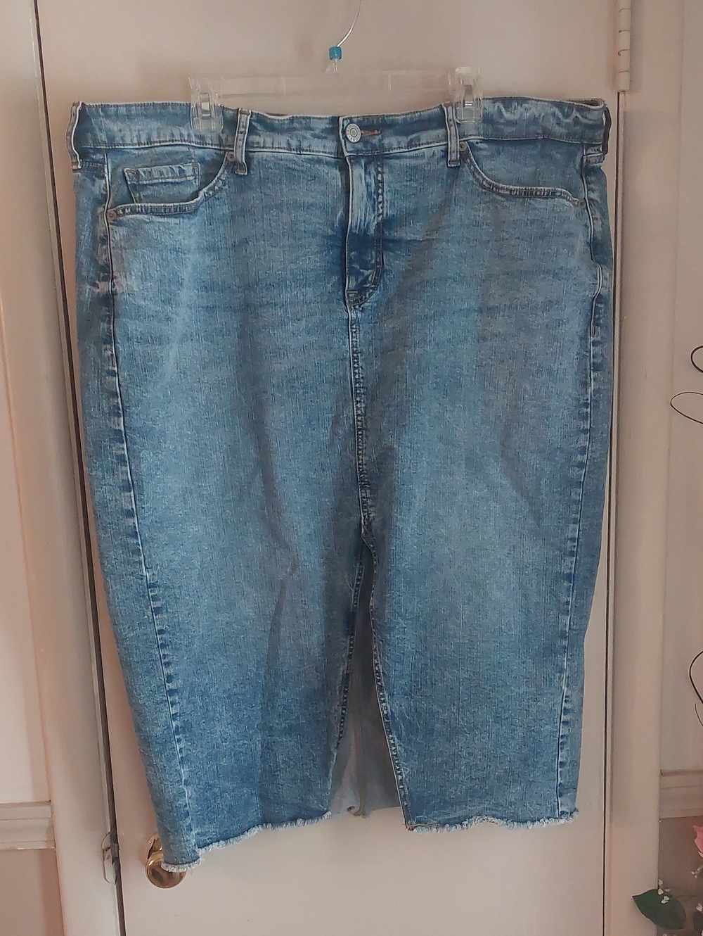 Torrid Blue Denim Midi Split Front Jean Skirt Sz 20 *Runs Bigger - Picture 13 of 15